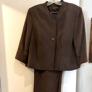 Jones New York Collection pant suit